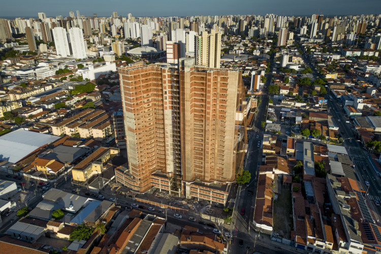 O mercado dispõe de 11.647 unidades residenciais em estoque, distribuídas entre 7.641 em Fortaleza e 4.006 na Região Metropolitana