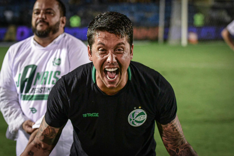 Técnico Thiago Carpini, ex-Juventude, assume o comando do São Paulo