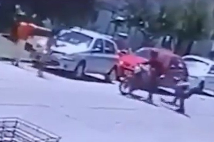 Criminoso se atrapalha e perde protese durante assalto na Argentina
