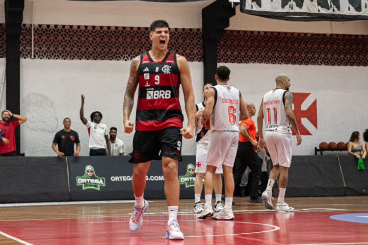 O Flamengo enfrenta o Pato Basquete: veja onde assistir ao jogo da NBB