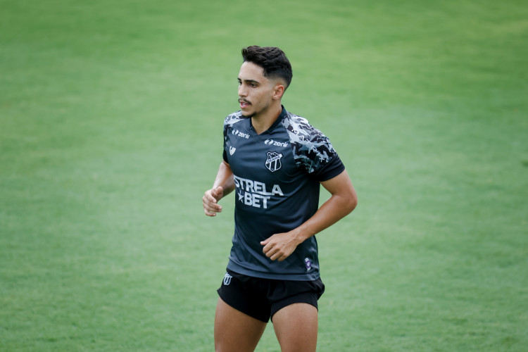 FORTALEZA-CE, BRASIL, 13-01-2023: Rai Ramos. Treino aberto do Ceará Esporte Clube no Estadio Presidente Vargas. (Foto: Aurélio Alves/O Povo)