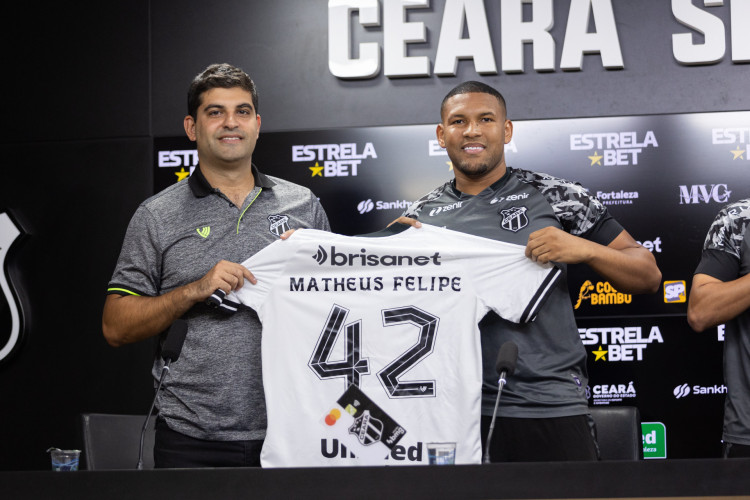 O zagueiro Matheus Felipe foi apresentado oficialmente no Ceará