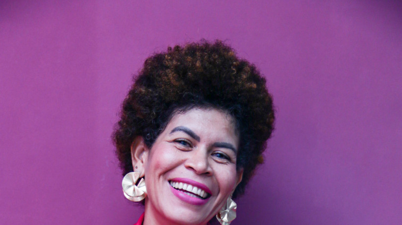 TERAPEUTA holística Simone Souza faz declaração do IR sempre com o auxílio de um contador
 (Foto: Yuri Allen/Especial para O Povo)