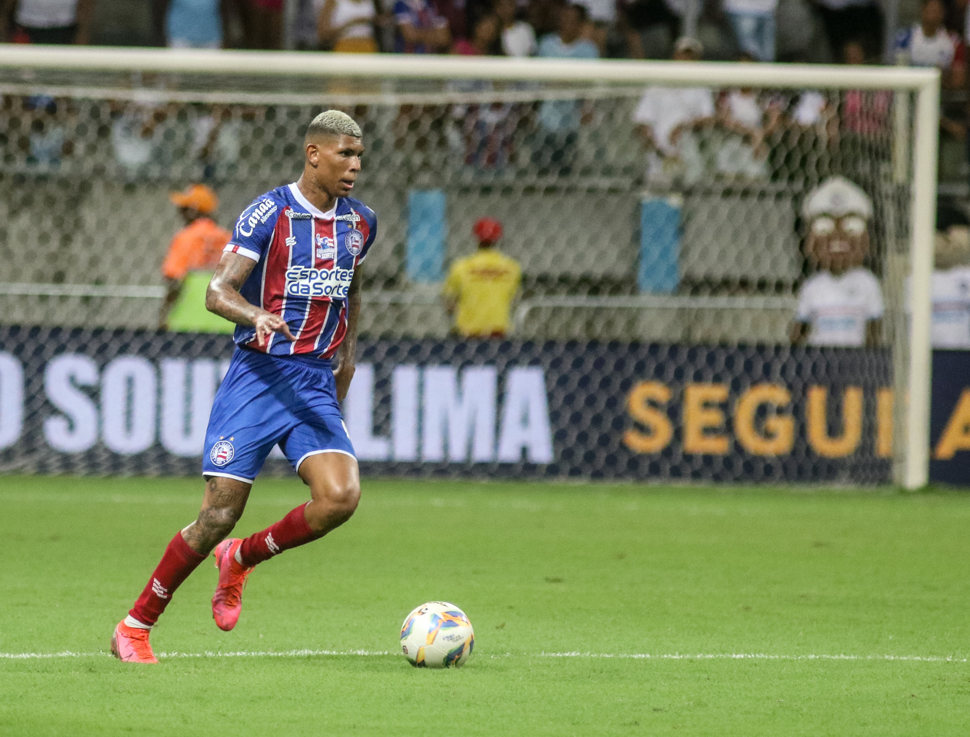 Zagueiro Marcos Victor no jogo Bahia x Jequié, na Fonte Nova, pelo Campeonato Baiano 2024 (Foto: Tiago Caldas /EC Bahia)