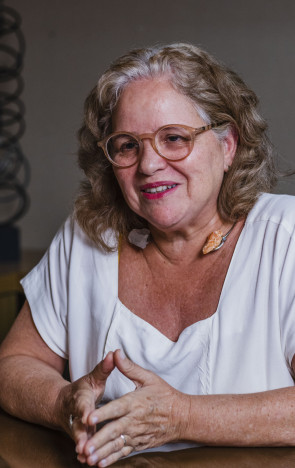 Rachel Gadelha, gestora pública na área da cultura no Ceará e um das pioneiras no trabalho de produção cultural no Estado(Foto: FERNANDA BARROS)