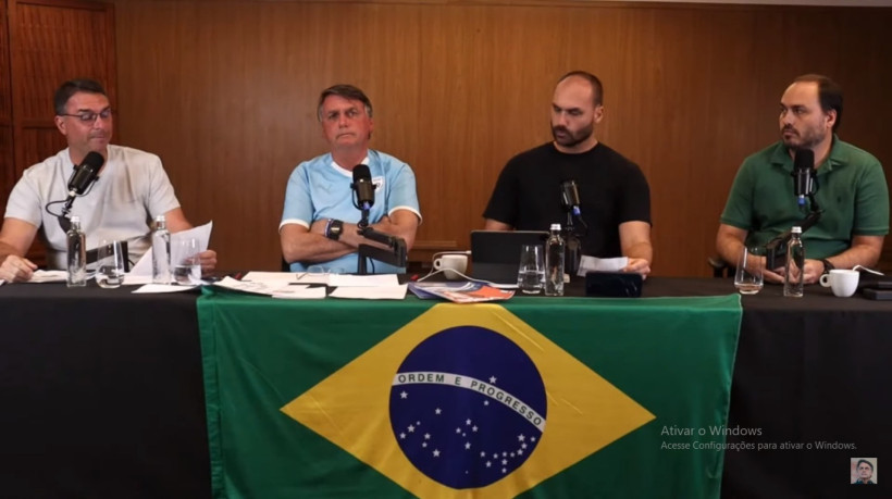 O ex-presidente Jair Bolsonaro (PL), o deputado federal Eduardo Bolsonaro (PL-SP), o vereador do Rio de Janeiro Carlos Bolsonaro (PL) e o senador Fl&aacute;vio Bolsonaro (PL-RJ)