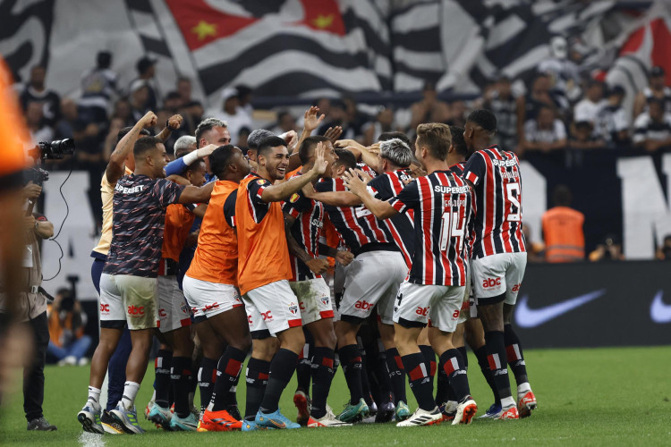 São Paulo venceu o clássico contra o Corinthians por 2 a 1 