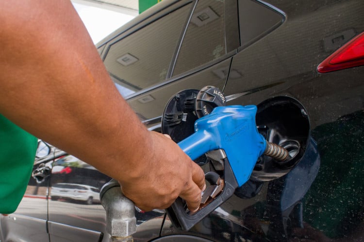 Valor médio da gasolina no Ceará é o terceiro menor do País