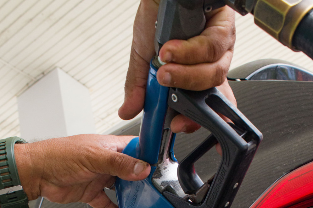 FORTALEZA, CEARÁ, BRASIL, 01-02-2024: Postos de Gasolina com ICMS que passa a incidir no preço da gasolina, assim, os valores dos combustíveis devem aumentar.. (Foto: Samuel Setubal) (Foto: Samuel Setubal)