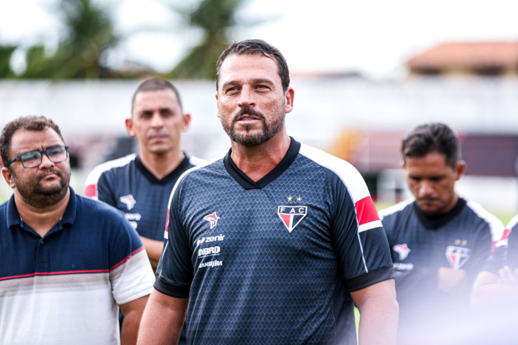 Maurício Copertino é o novo treinador do Ferroviário