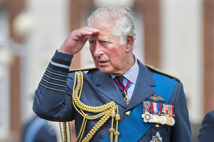 Rei Charles III passou por uma internação recente para tratar de um problema na próstata
