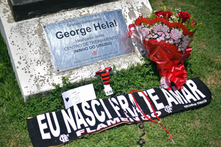 Homenagem às vítimas da tragédia do Ninho do Urubu.