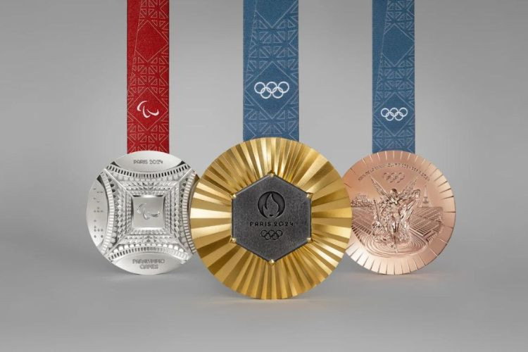 Medalhas das Olímpiadas e Paraolimpíadas de Paris 2024 são reveladas.