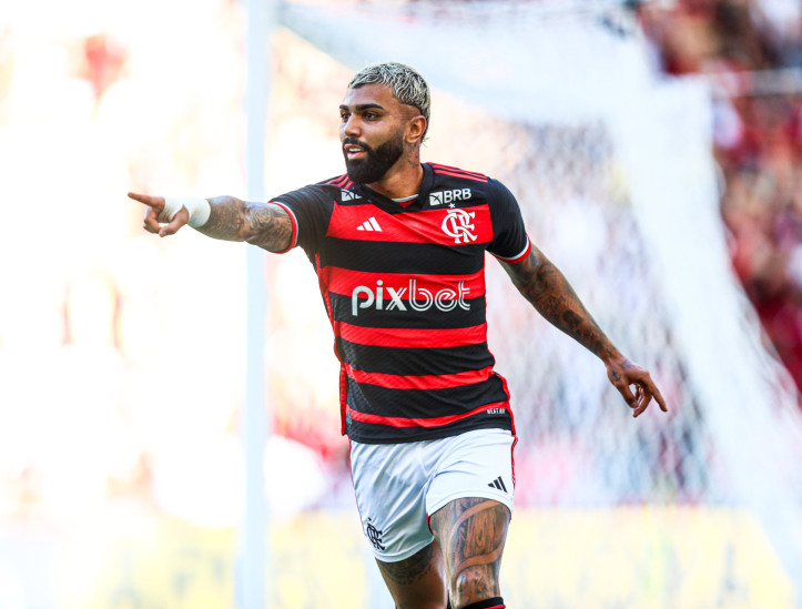 Atacante Gabigol comemora gol no jogo Flamengo x Volta Redonda, no Maracanã, pelo Campeonato Carioca 2024 