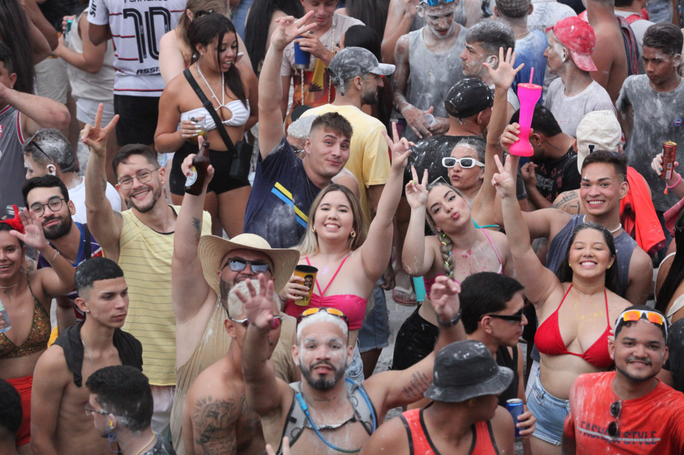 Aracati  Carnaval no município foi um sucesso, mas no Ceará houve queda no consumo por causa da chuva, segundo Abrasel 