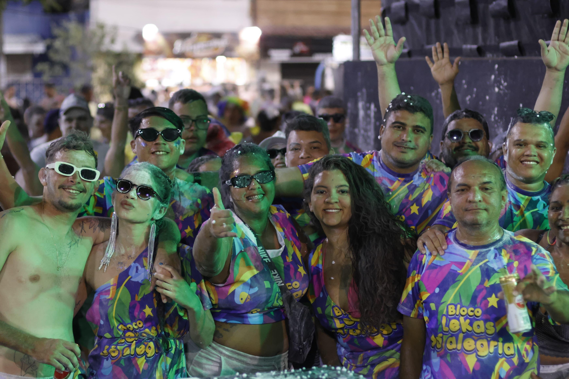 Penúltimo dia de folia agita Carnaval em Paracuru com direito ao famoso mela-mela 