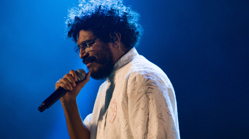 O rapper Criolo retorna a Fortaleza para show no Iguatemi Hall neste s&aacute;bado, 2 de agosto (Foto: Samuel Setubal/O POVO)