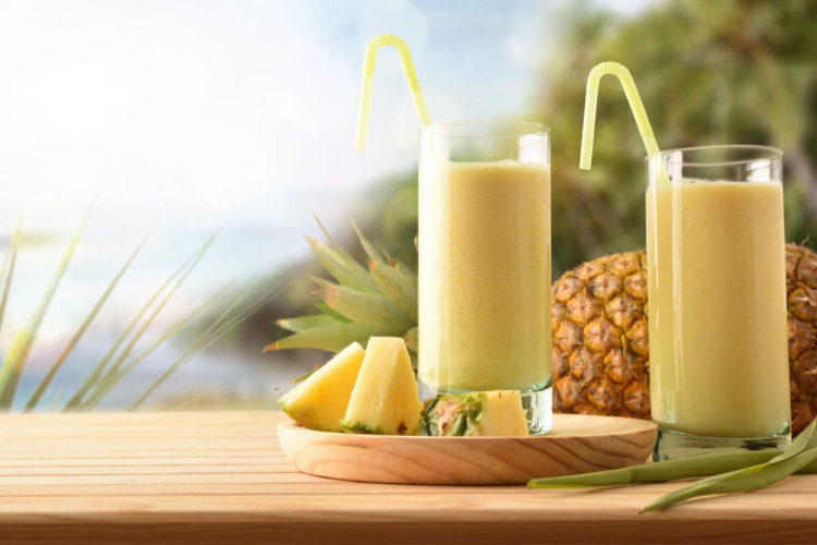 Shake de abacaxi (Imagem: Davizro Photography | Shutterstock)