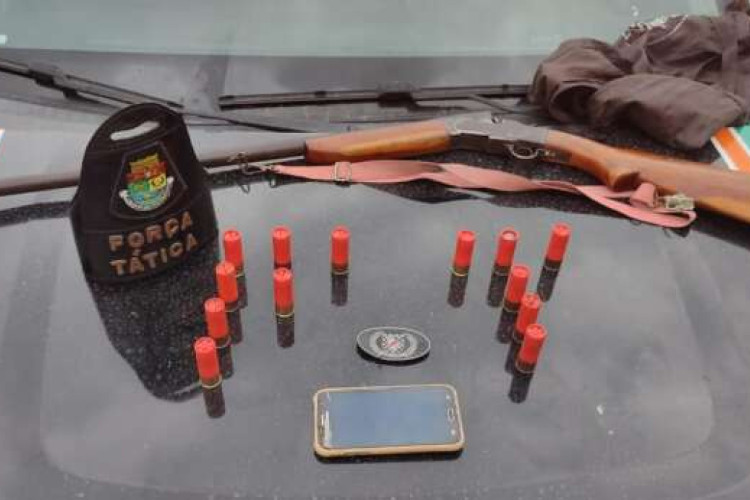 Material apreendido com o suspeito