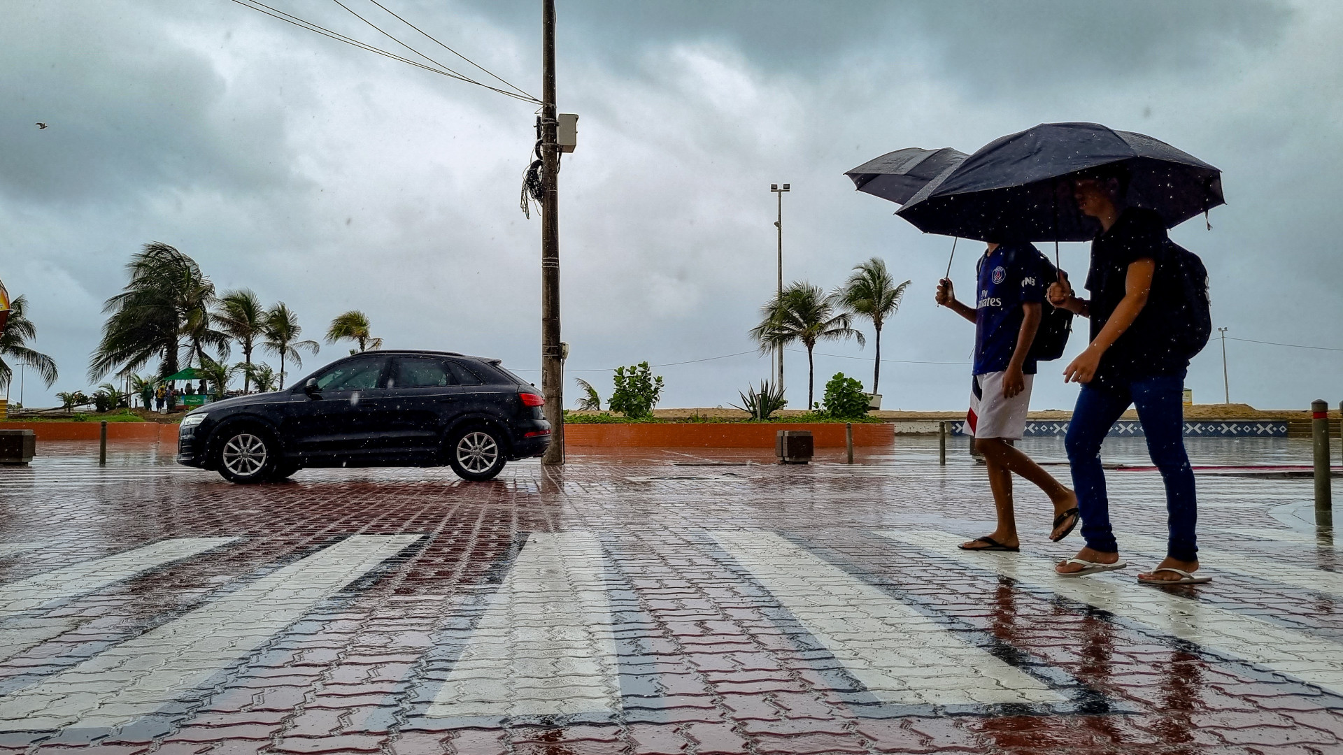 ￼EM FORTALEZA, choveu mais de 1.200 milímetros no trimestre, 41% a mais do que o esperado (Foto: AURÉLIO ALVES)