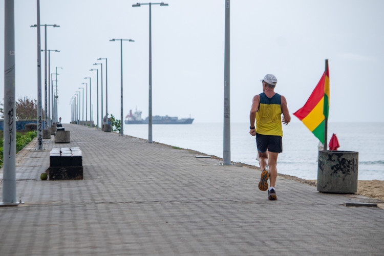 Dois pontos da Praia de Iracema se encontram bons para banho