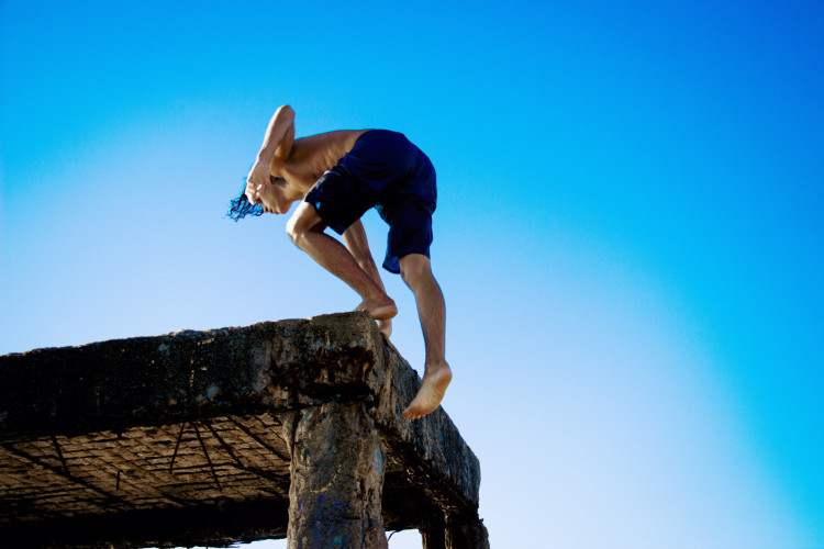 Obra de Thalita Flor&ecirc;ncio reflete sobre a juventude 
