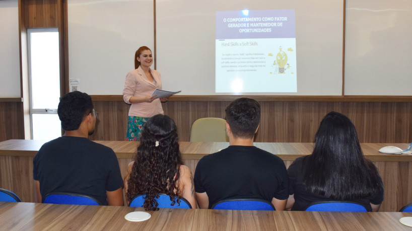 As ações que trabalham o desenvolvimento comportamental dos alunos no mercado de trabalho acontecem ao longo de todo o curso 