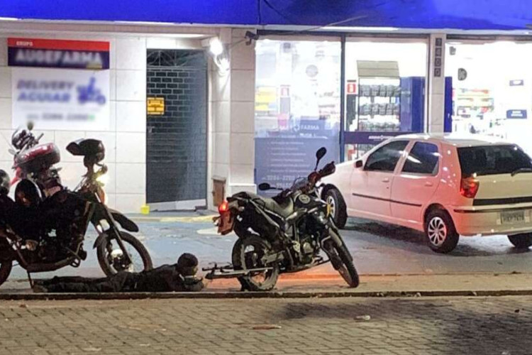 Trabalho da PMCE durante a&ccedil;&atilde;o com ref&eacute;m em Fortaleza. 