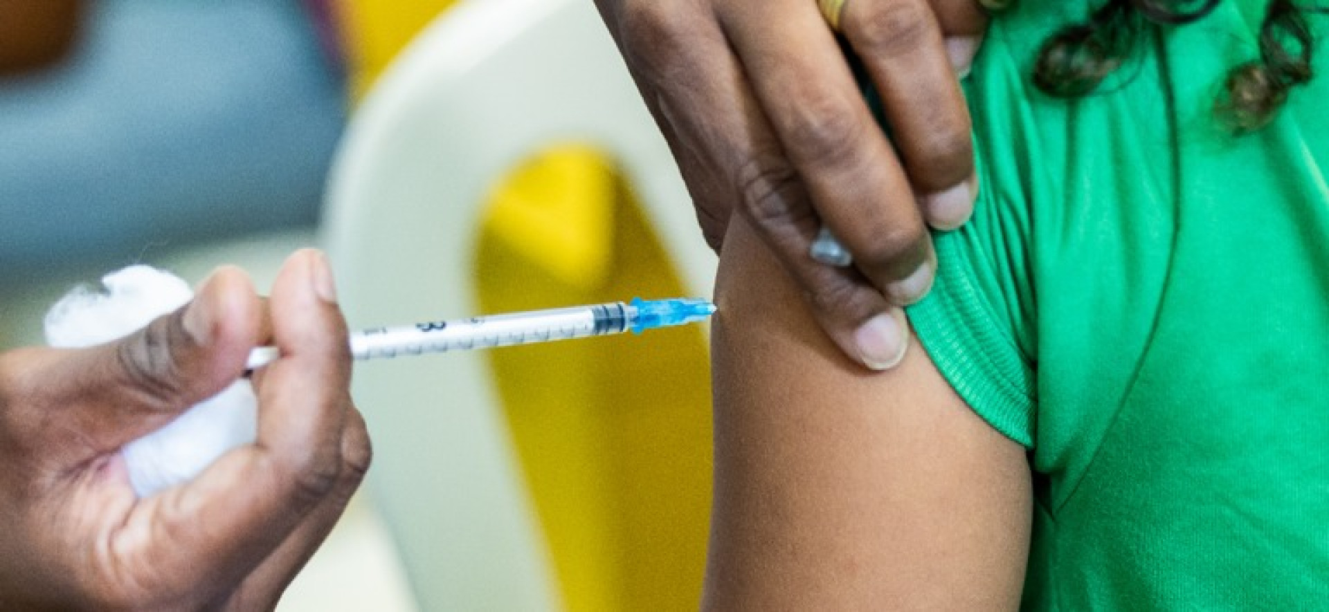 ￼VACINAÇÃO contra a gripe foi antecipada (Foto: Phillipe Guimarães/ Ministério da Saúde)