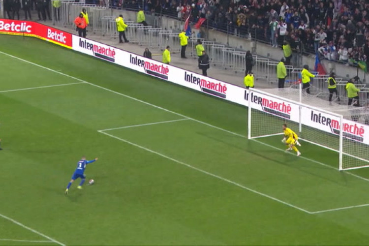 Decisivo, Lucas Perri manda o Lyon para a semifinal da Copa da França