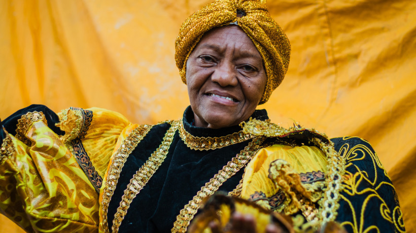L&uacute;cia Sim&atilde;o foi precursora do movimento negro em Fortaleza, e presidente do grupo Maracatu Na&ccedil;&atilde;o Iracema