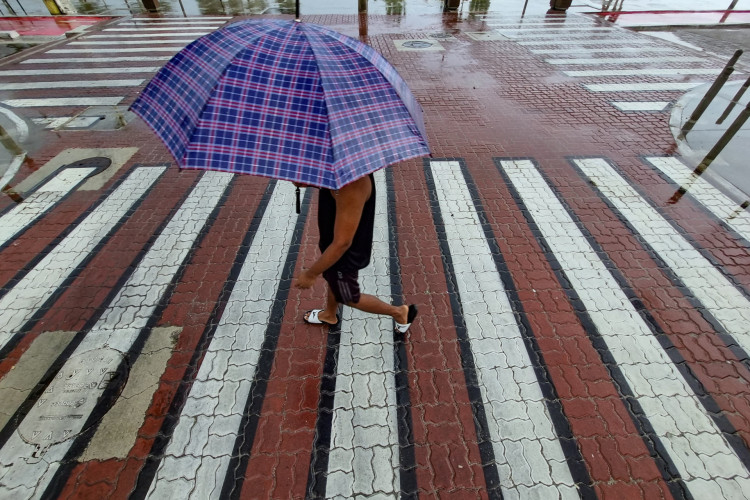 Imagem de apoio ilustrativo: chuvas geraram trânsito lento em alguns pontos da Capital