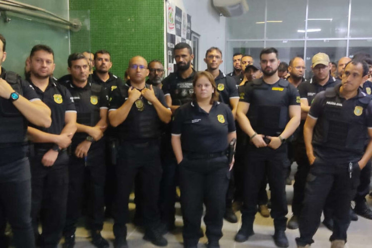 Agentes da Polícia Civil que participaram da operação