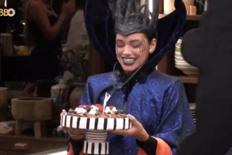 Alane comemora aniversário no BBB24 e recebe parabéns de Denis Pinhoti