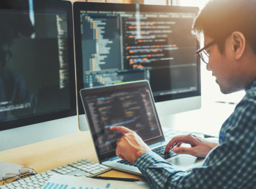 A combinação de tecnologias com a IA generativa proporciona aos governos uma oportunidade de melhorar os serviços públicos oferecidos, reduzindo os tempos de resposta e aumentando o acesso à informação 