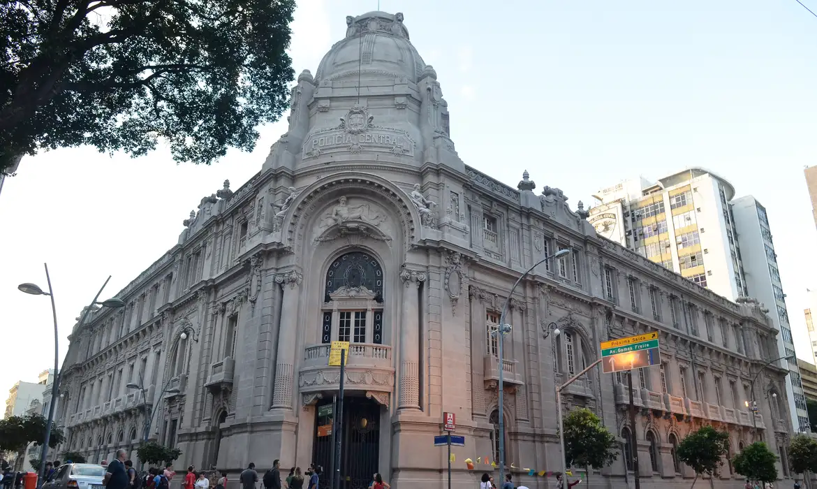 Antiga sede do Dops pode ser transformada em centro de memória no Rio