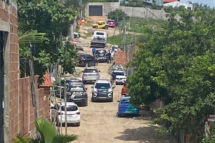 Rua no bairro Tabuba, em Caucaia, onde Ana Carine, de seis anos, foi encontrada morta