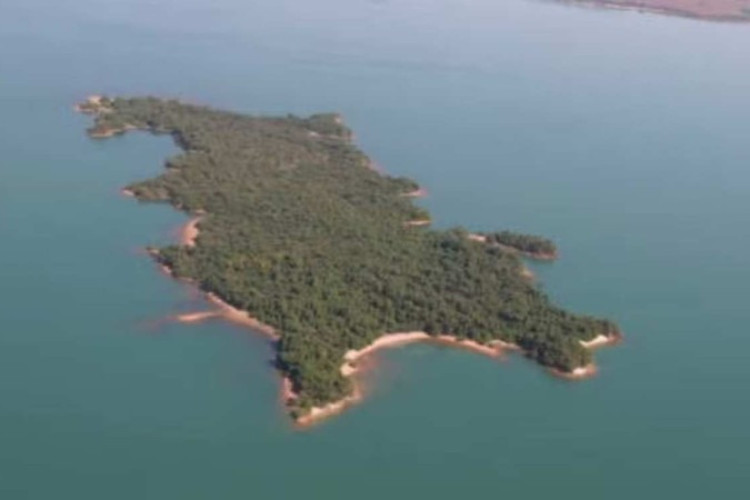 Ilha localizada no município de Itumbiara, em Goiás, está sendo vendida por R$ 10 milhões