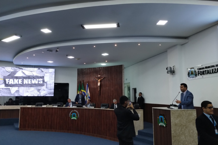 Vereadores da base e oposição do prefeito José Sarto (PDT), discutem sobre desapropriação de terras