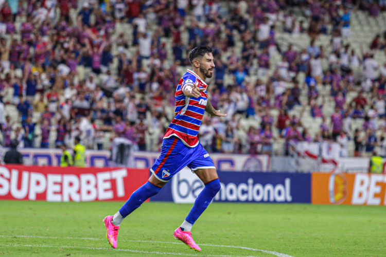 Atacante Lucero comemora gol no jogo Maracanã x Fortaleza, no Castelão, pelo Campeonato Cearense 2024 