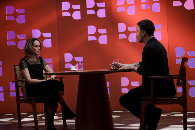 DR com Demori recebe a advogada, jurista e professora Carol Proner