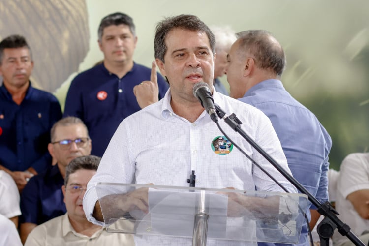 ￼Deputado Evandro Leitão, presidente da Alece, anuncia chapas apoiadoras