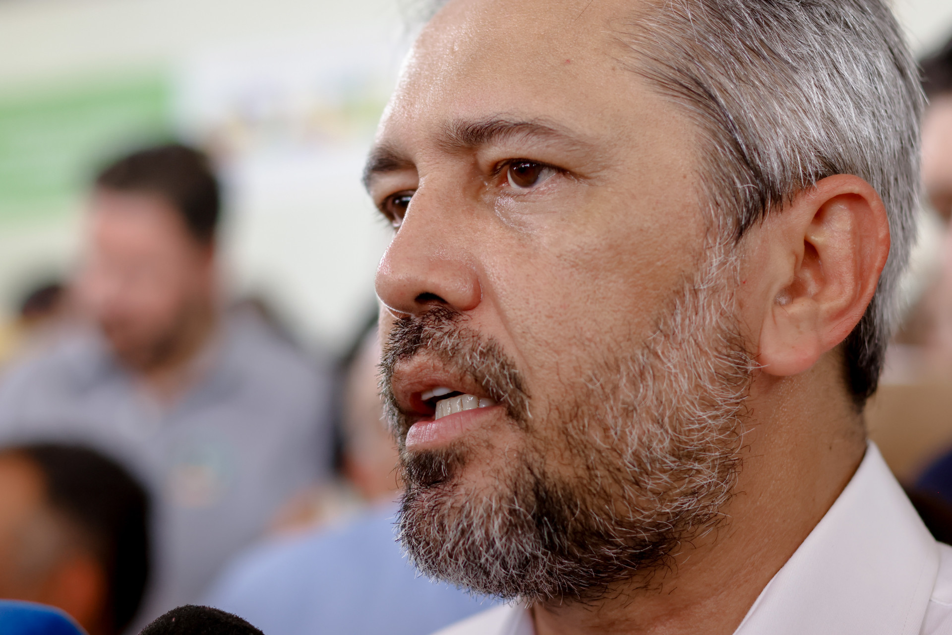 Governador Elmano de Freitas (PT) afirmou ter recebido muitas reclamações dos serviços prestados pela Enel Distribuição Ceará
 (Foto: AURÉLIO ALVES)
