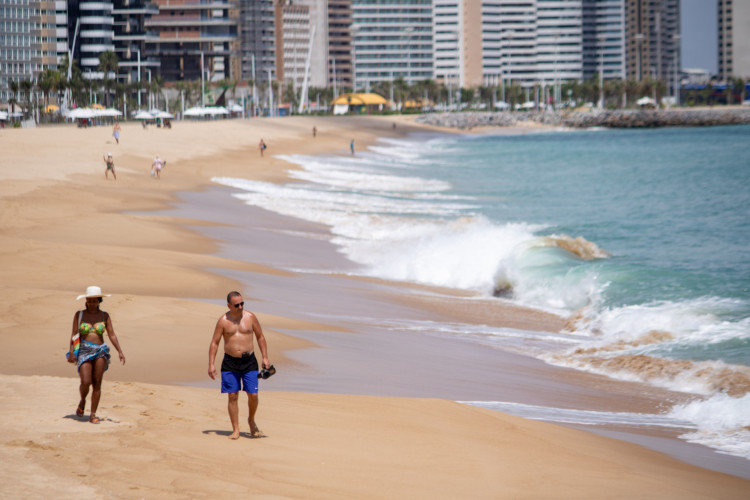 Nenhum ponto da Praia de Iracema e Praia do Futuro se encontra própria para banho