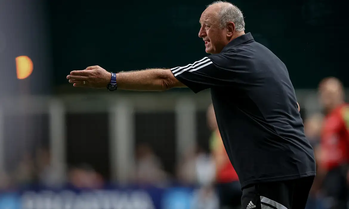 Atlético-MG confirma saída de Felipão, a 10 dias da final do Estadual