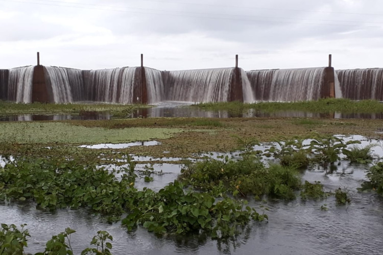 Açude Batente, em Ocara, uma das cidades no Ceará onde choveu esta madrugada(Foto: Reprodução/Ednardo Alcântara)
