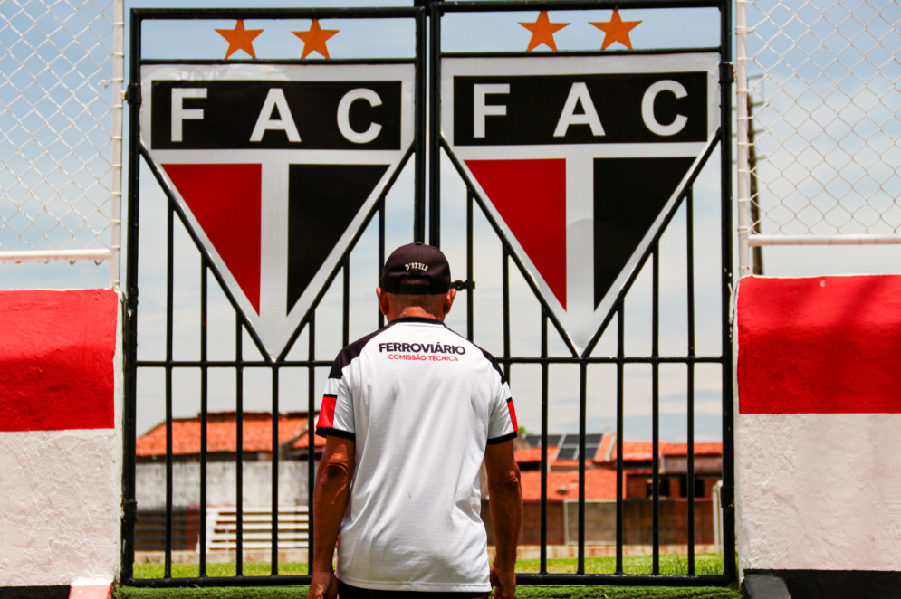 O grande sonho de Huala é ver o Ferroviário chegar à primeira divisão do futebol brasileiro(Foto: Yuri Allen/Especial para O Povo)