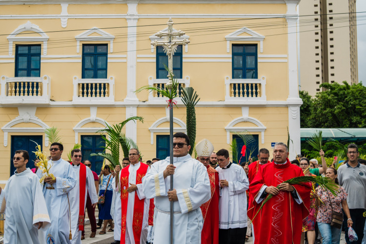 FORTALEZA, CEARÁ, 24-03-2024: Procissão e missa de Domingo de Ramos, na Catedral de Fortaleza. (Foto: Fernanda Barros/ O Povo)




