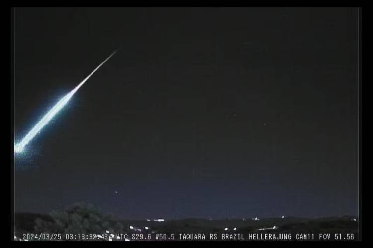 O meteoro é do tipo fireball, termo dado a estrelas de grande luminosidade. Fenômeno durou 2,46 segundos