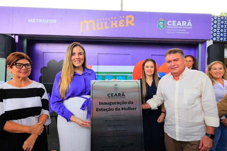 A vice-governadora e secretária das Mulheres do Ceará, Jade Romero, inaugurou, nesta quarta-feira, 27, a primeira Estação da Mulher